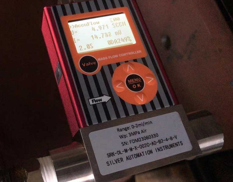 ตัวควบคุมการไหลของมวลความร้อน Thermal mass flow controllers