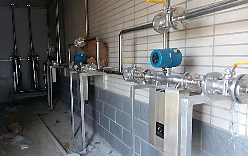 เครื่องวัดอัตราการไหลแบบโคริโอลิสที่มีความแม่นยำสูง high accuracy coriolis type flow meter